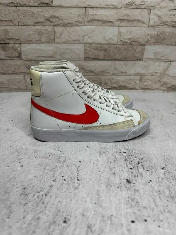 Buty Nike Blazer Mid 77 White Picante Red sneakersy unisex rozmiar36,5
