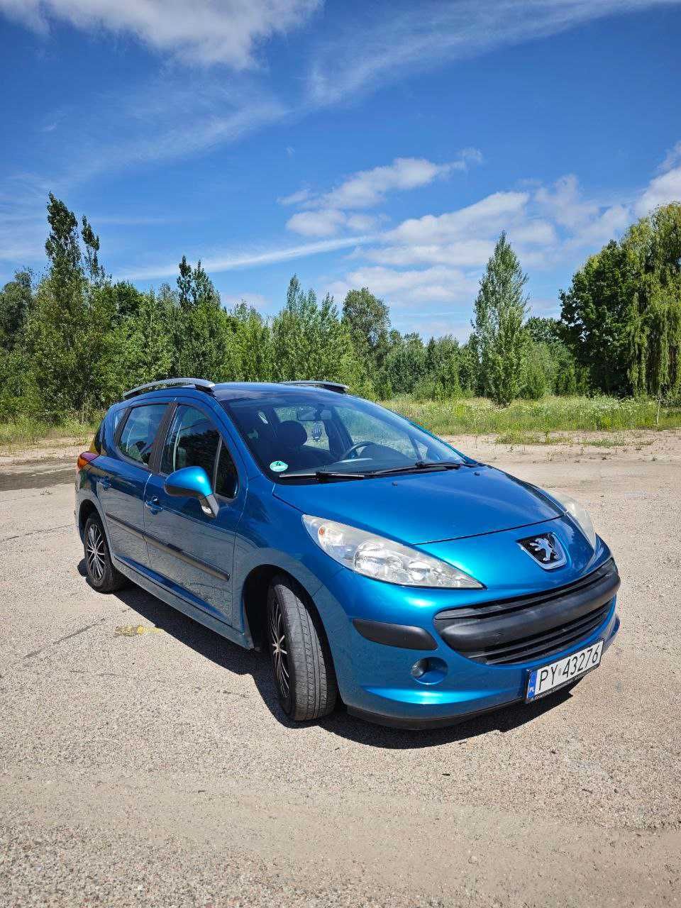 Sprzedam Peugeota 207 SW z silnikiem 1.4 16V Vti benzyna.