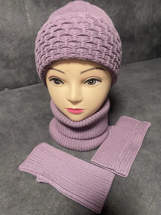 Комплект 3-ка шапка, баф, мітінки.