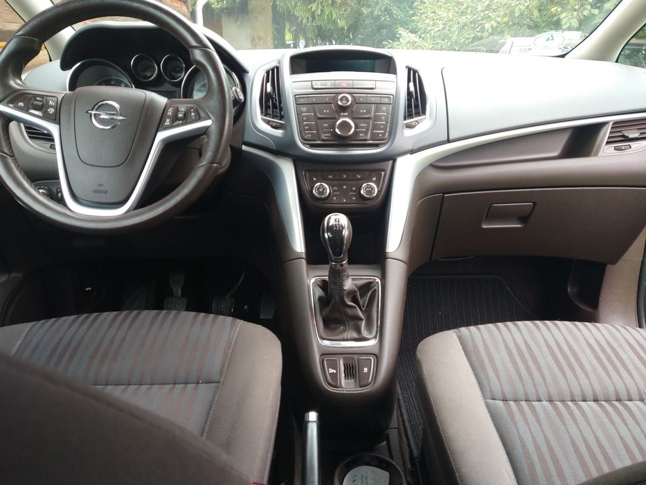 Opel Zafira c tourer 1.4 turbo 7 osobowy