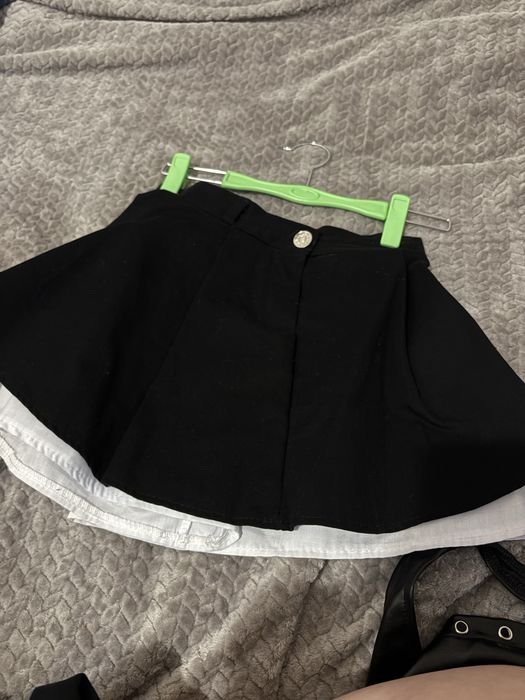 Новий комплект з спідниці з шортами та піджака