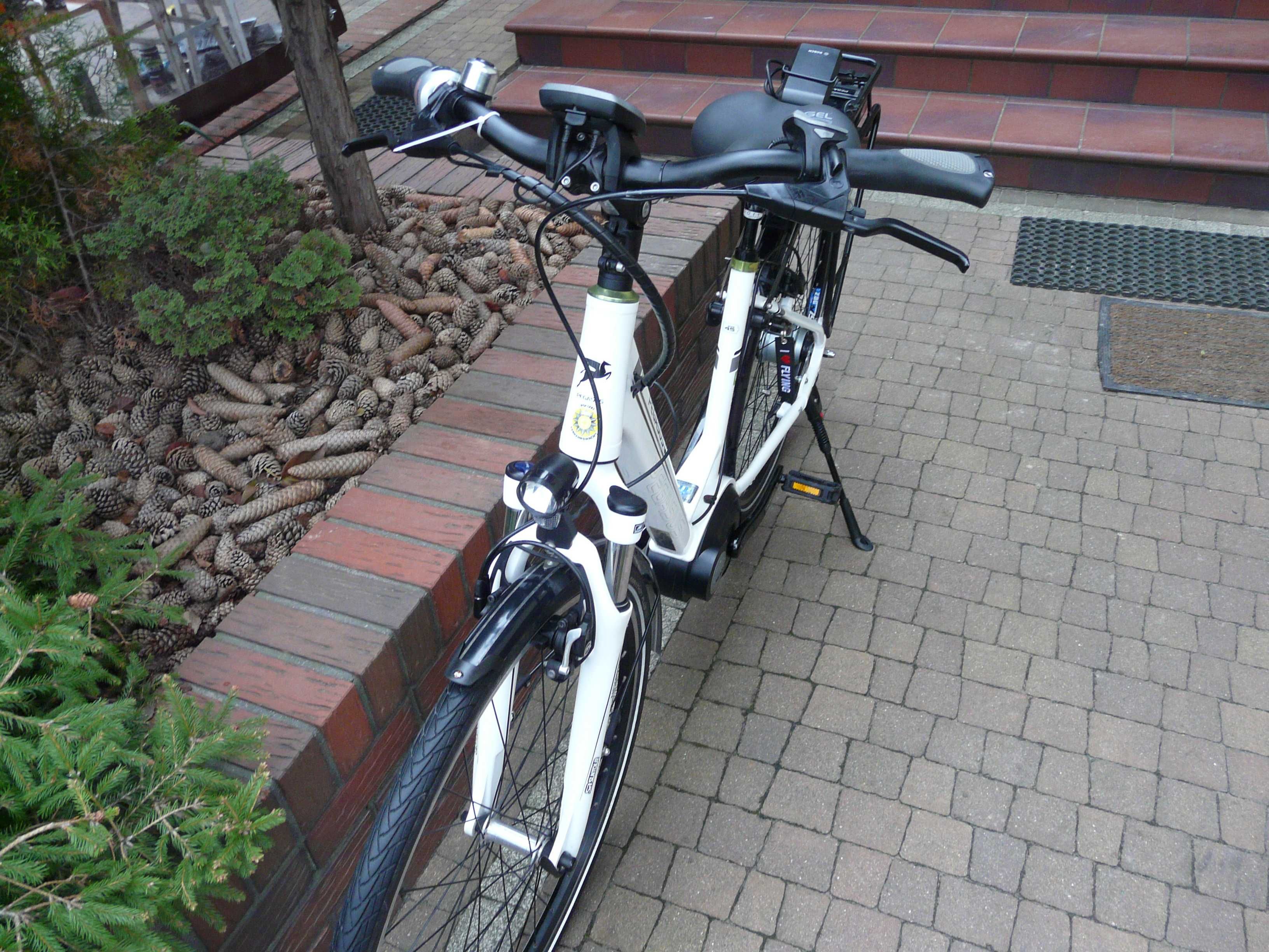 Rower elektryczny PEGASUS Premio E8R 28"/45 Bosch,Magura,Deore,nożny