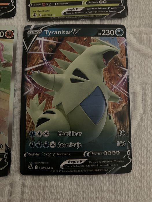 4 cartas de pokémon especiais