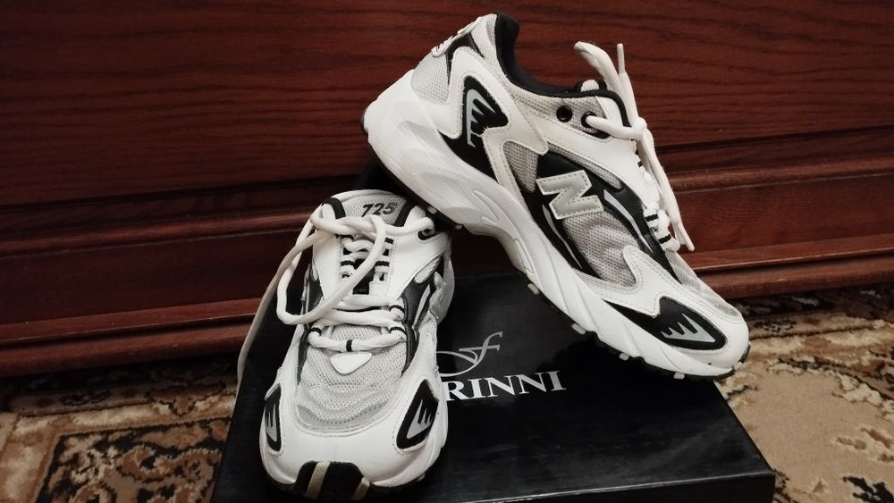 Кросівки чоловічі 40р