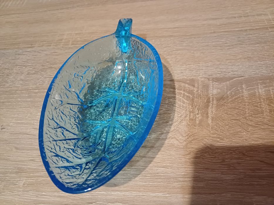 Szklany liść patera