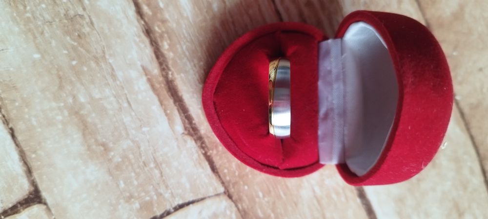 Obraczka bardzo ladna