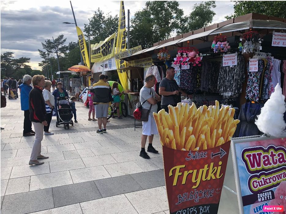 Miejsce nad morzem na promenadzie pod handel gastronomię w Świnoujściu