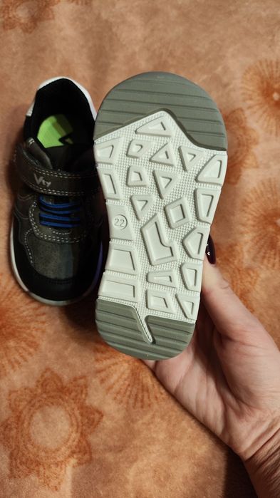 Дитячі кросівки 22 розмір