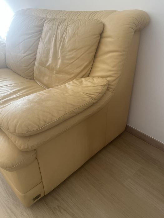 Sofá 2 lugares em pele