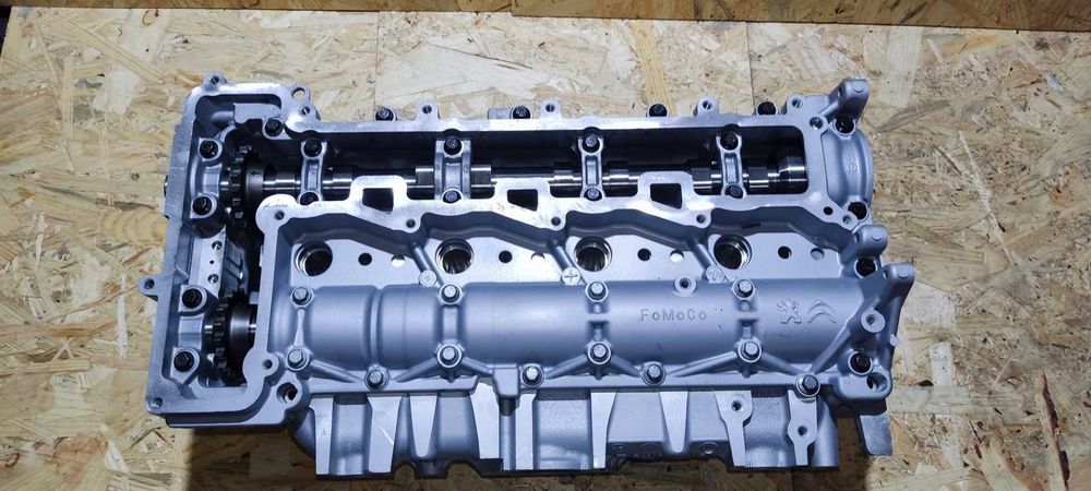 Głowica kompletna wałki rozrządu Peugeot Citroen Toyota 2.0 Bluehdi