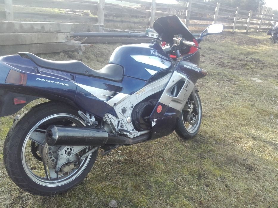 Kawasaki zx10 zx 10 tomcat silnik lagi gaźniki czasza koło bak części