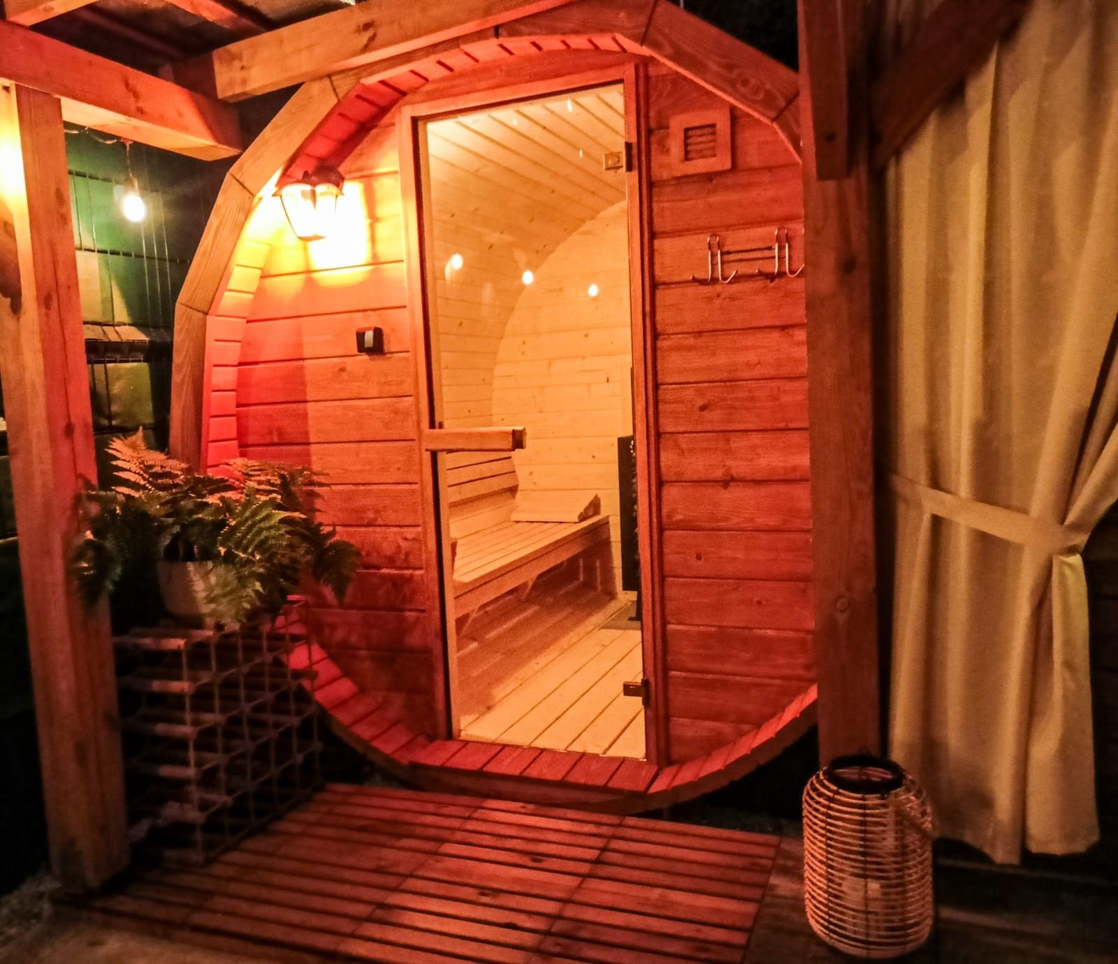 SanDomek :) drewniany domek :) wynajem, noclegi, Jacuzzi,sauna