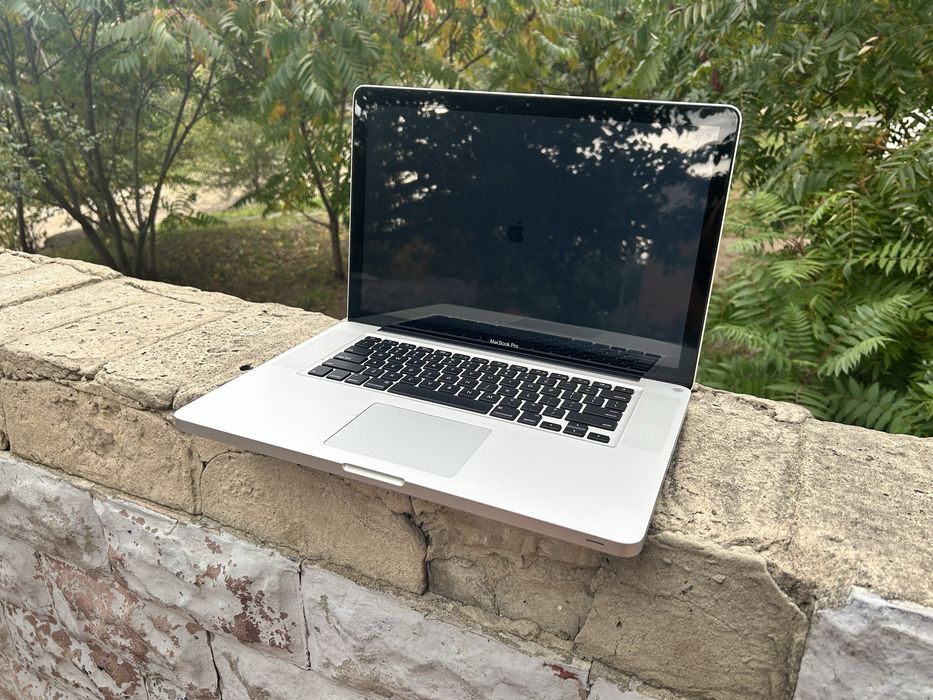Macbook Pro 2011/12 (15.4/ i7/ 12gb/ 500hdd/ Radeon 6750 )