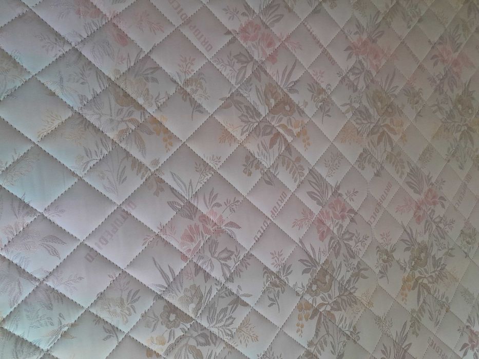 Cama colchao ortopédico e alguns acessórios