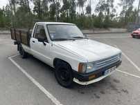 Toyota Hilux 2.4d caixa aberta