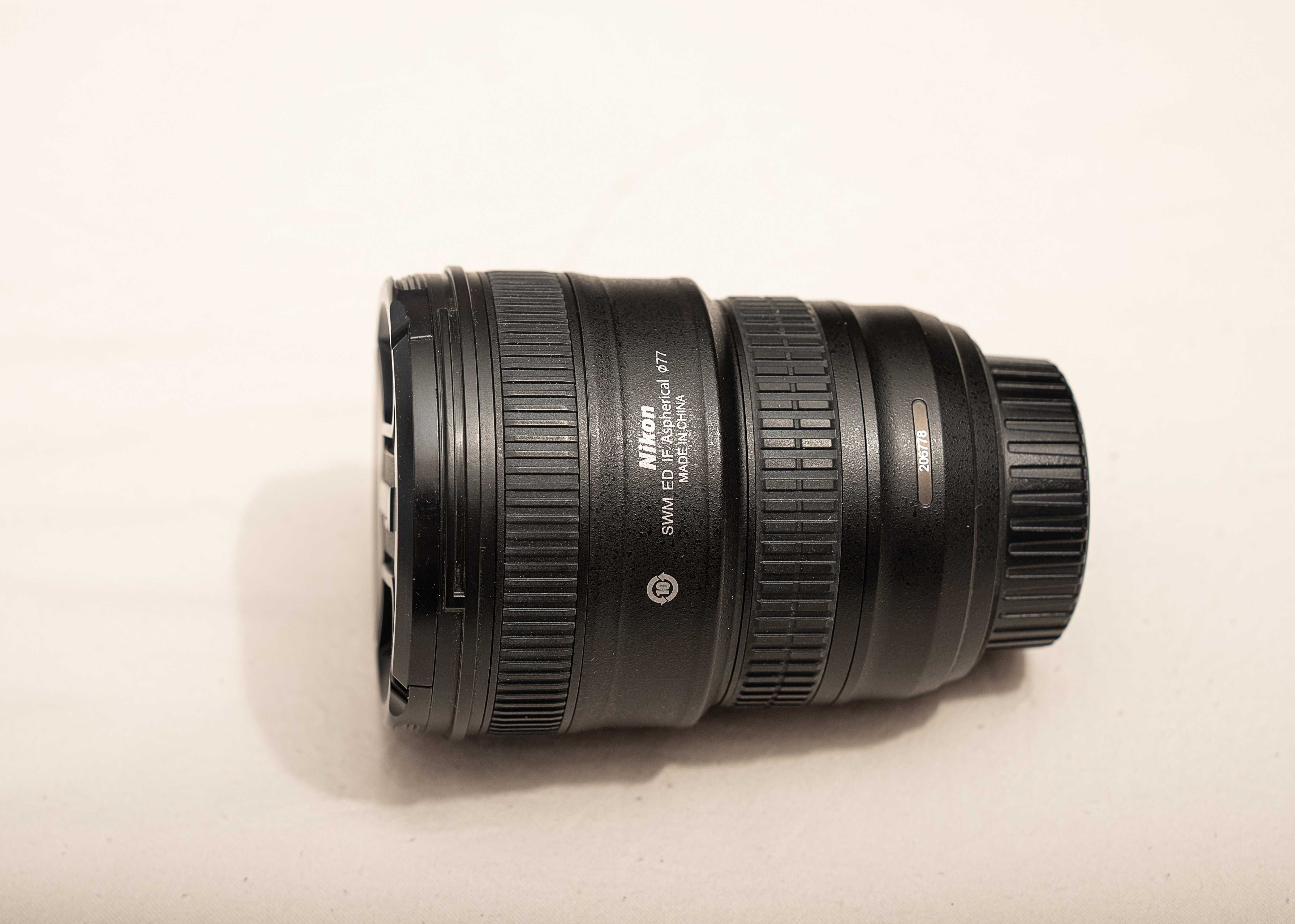 Объектив Nikon AF-S NIKKOR 18-35mm f/3.5-4.5G ED