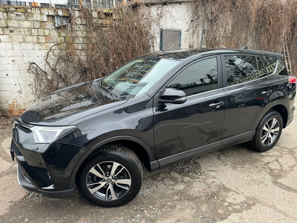 Тойота RAV 4