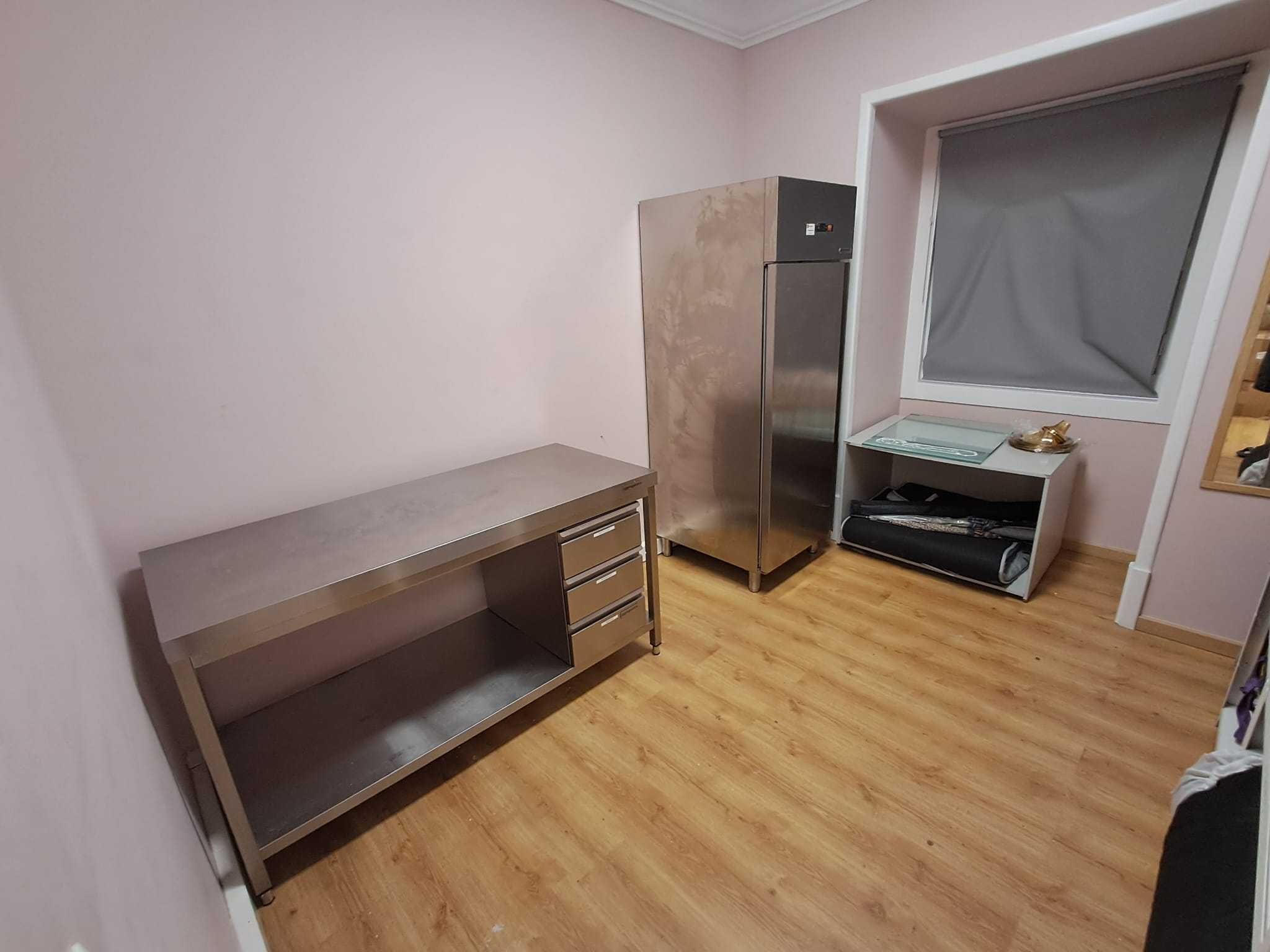 Mesa de Trabalho Inox Premium 1,6 m – impecável