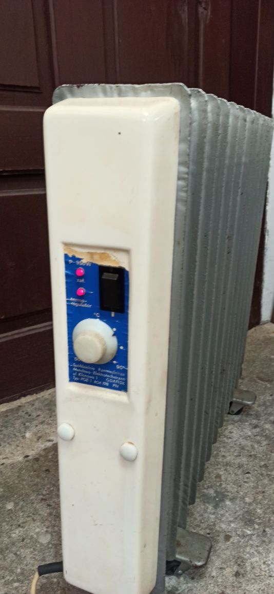 Grzejnik kaloryfer olejowy elektryczny sprawny