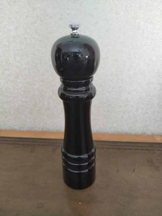 Мельница ручная для перца. Германия