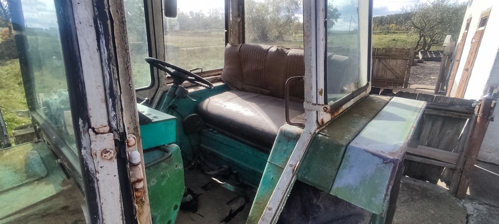 Трактор ЮМЗ комплект.