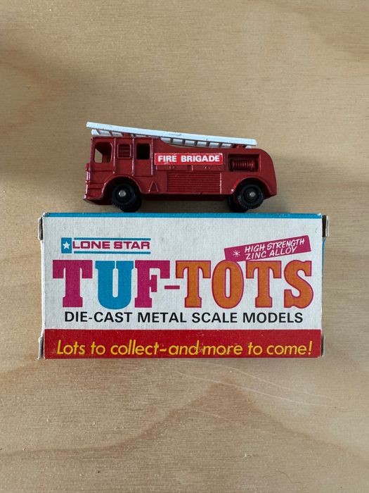 Seminovo, com caixa. Ótimo estado
Fire Engine