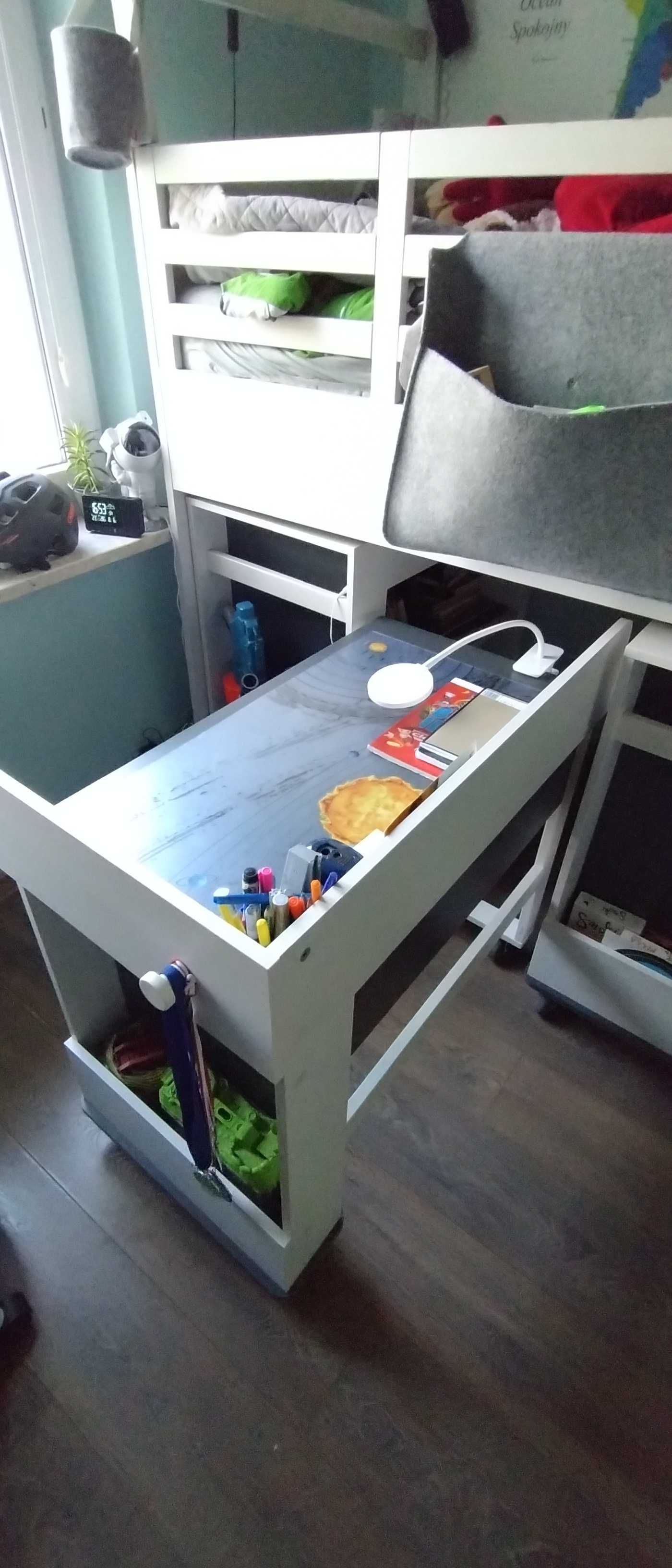 meble VOX typu Nest, łóżko, biuro, kontenery, szafa, półka regałowa