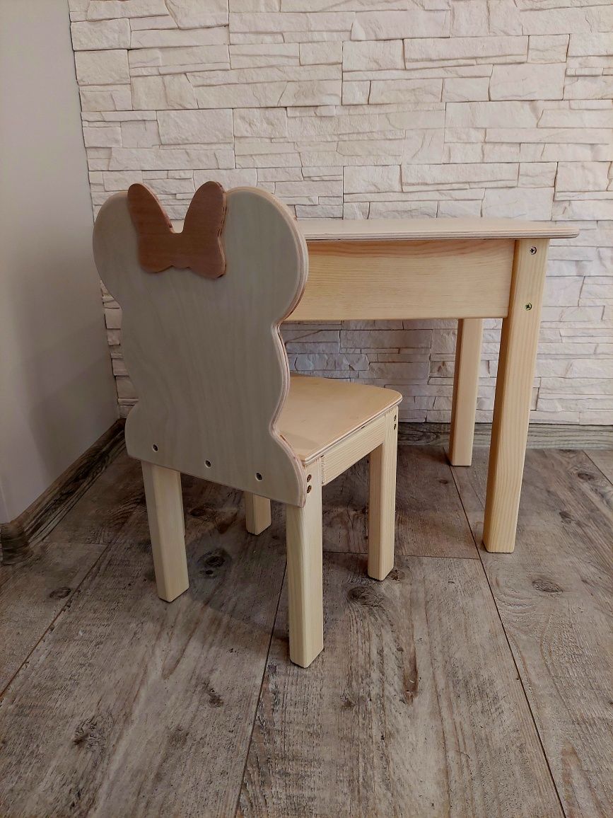 Stolik i krzesełko drewniane 92-116