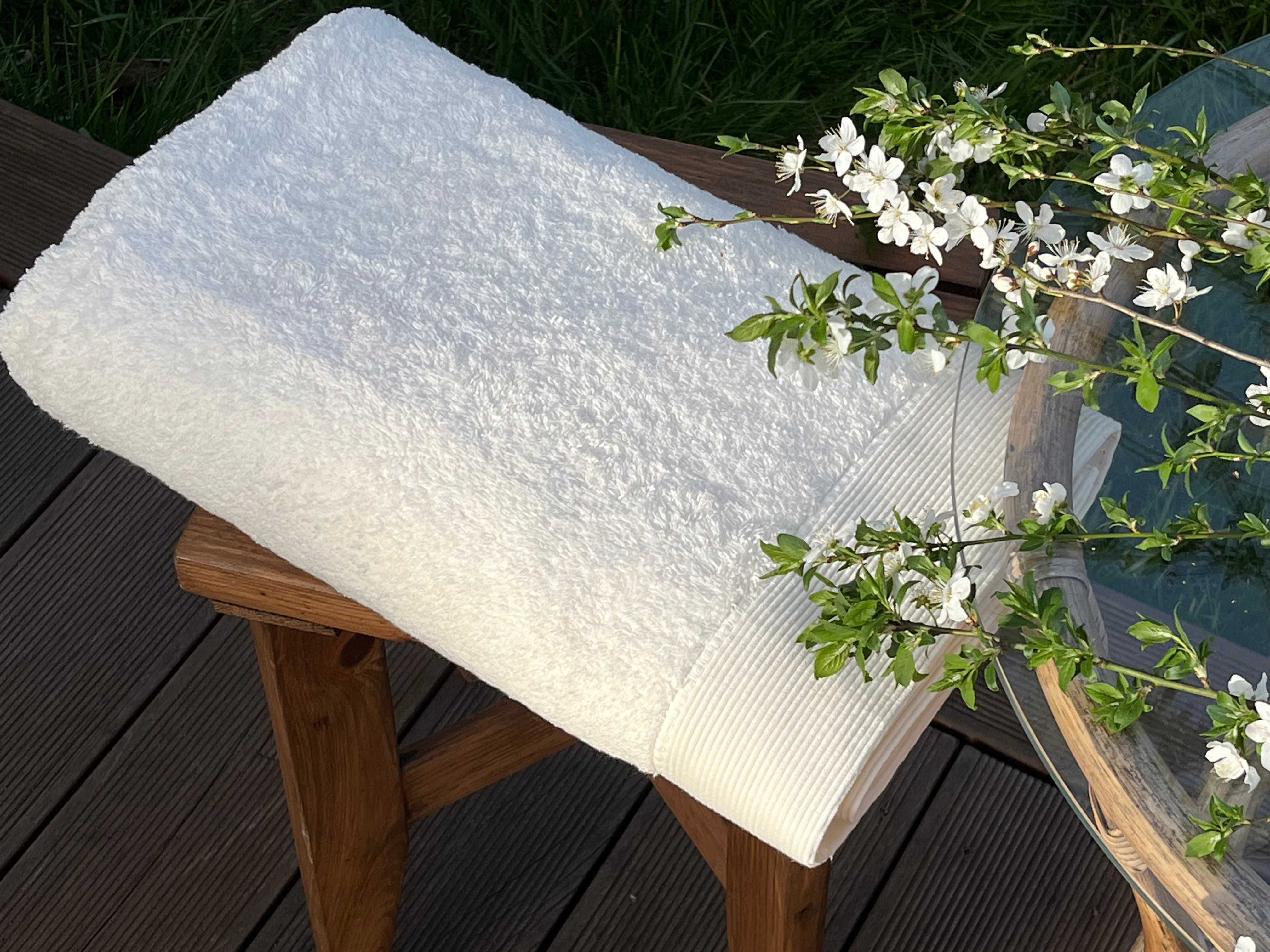 Luksusowy ręcznik z grubej bawełny, ecru, 90 x 150 cm, 100 % bawełna