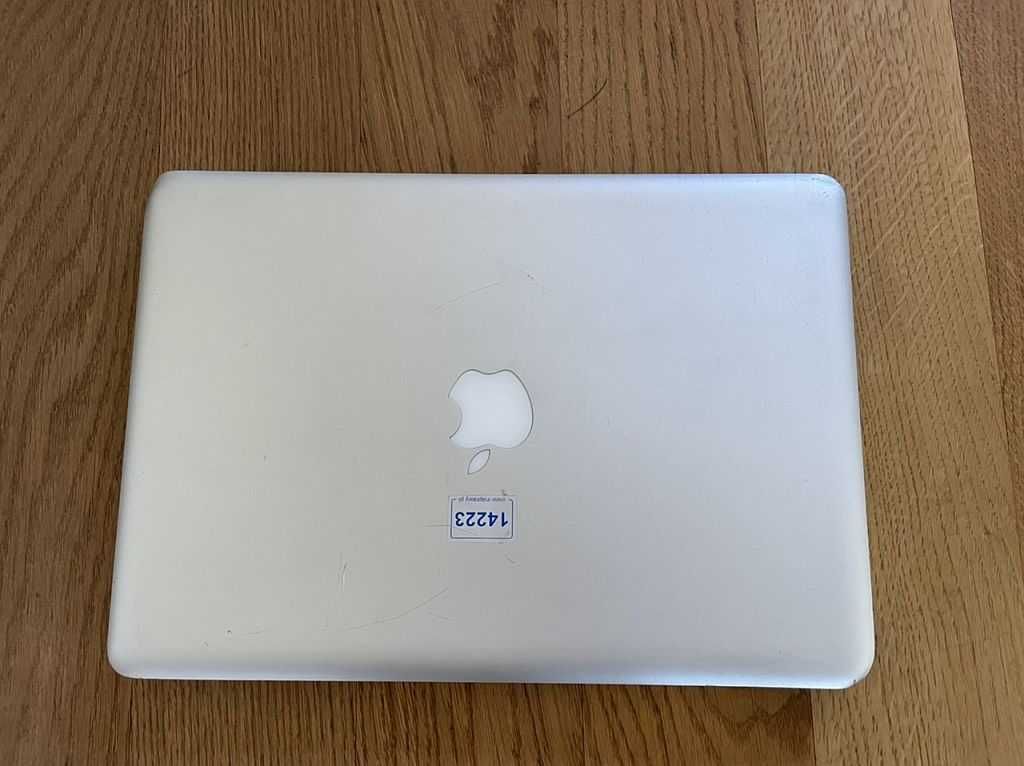 Apple McBook Pro 13" I5 4GB 512GB !