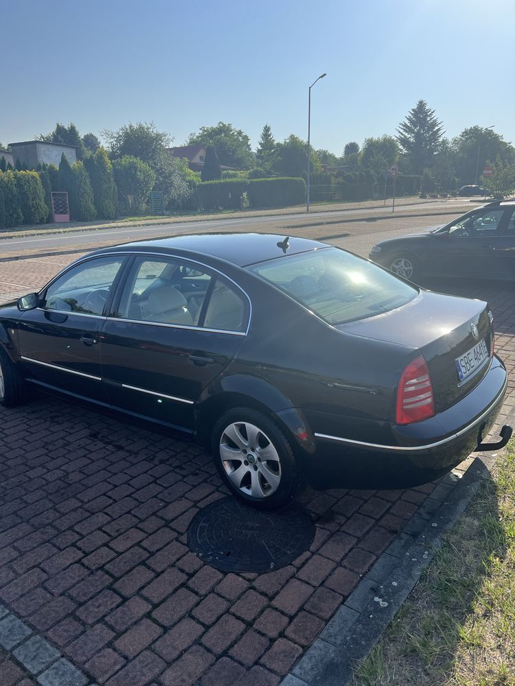 Skoda Superb 2.8