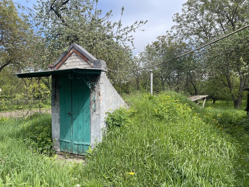 Будинок в центрі Куземина