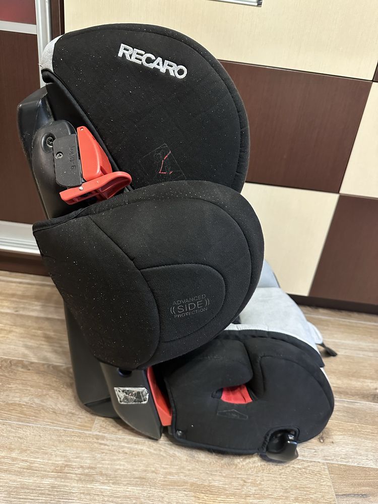 Дитяче Автокрісло Recaro Young Sport Hero Група 1/2/3 (9-36 кг)