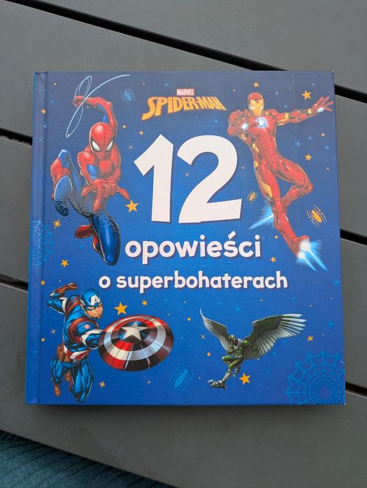 Marvel Spider-Man. 12 opowieści o superbohaterach na prezent
