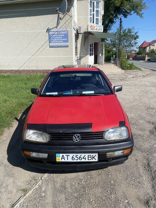 Робоча конячка Golf III терміново