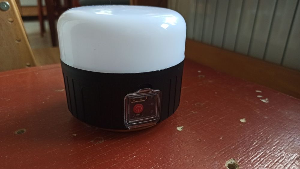 Ліхтарик, лампа кемпінгова з сонячною панеллю