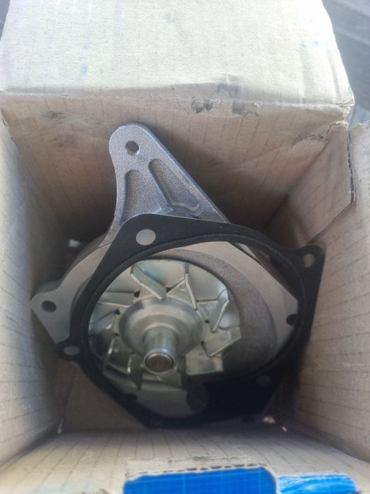 Насос охолоджуючої рідини (помпа)