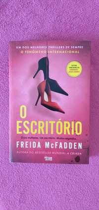 O escritório,  Freida McFadden