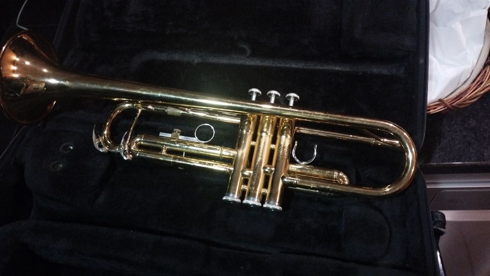 Trompete yamaha iniciante (ler descrição)