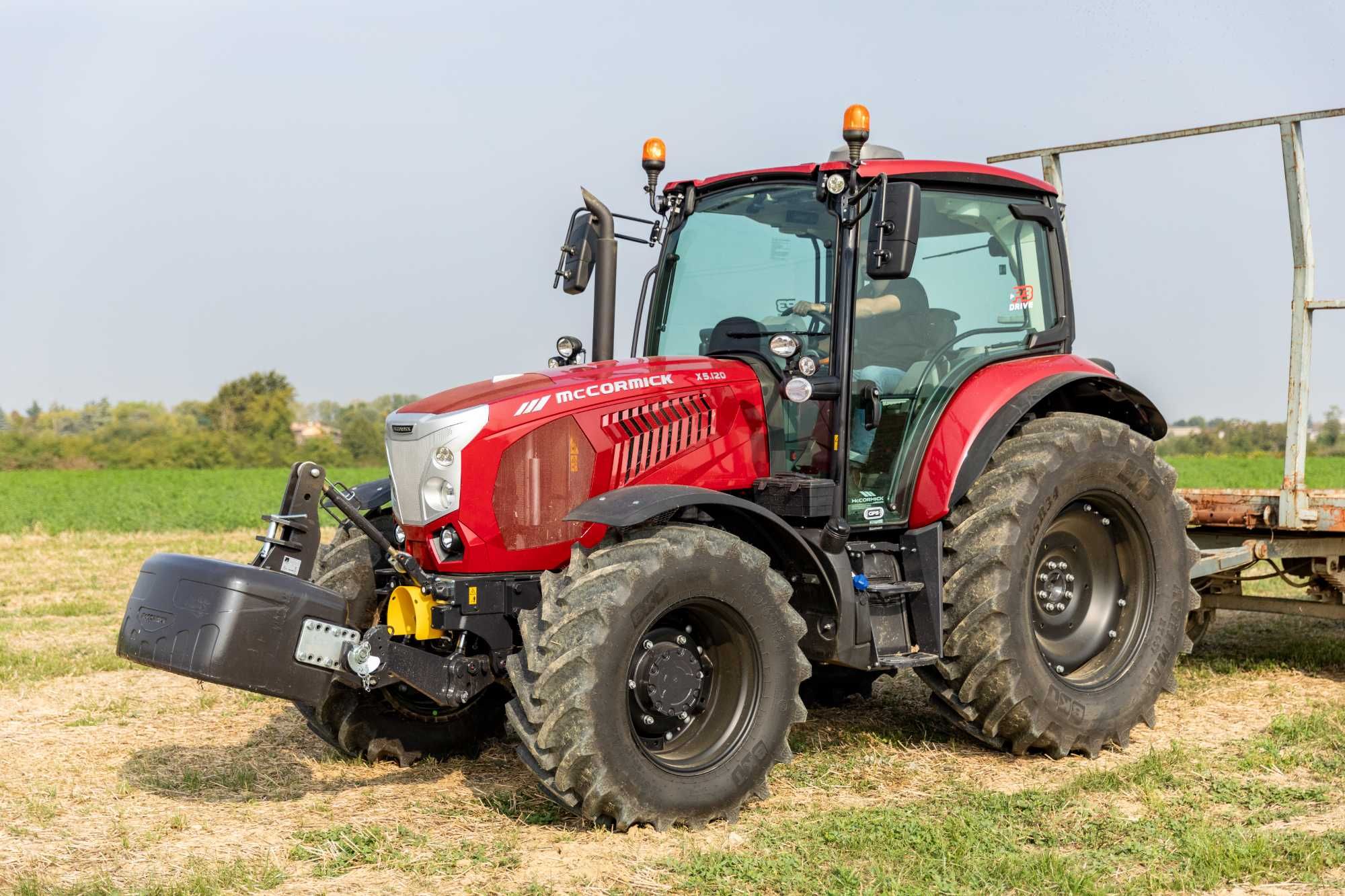 McCormick X5.120 PREMIUM 114 KM 36x12 max 40 km/h amortyzowana oś