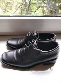 Buty czarne skórzane rozmiar 35