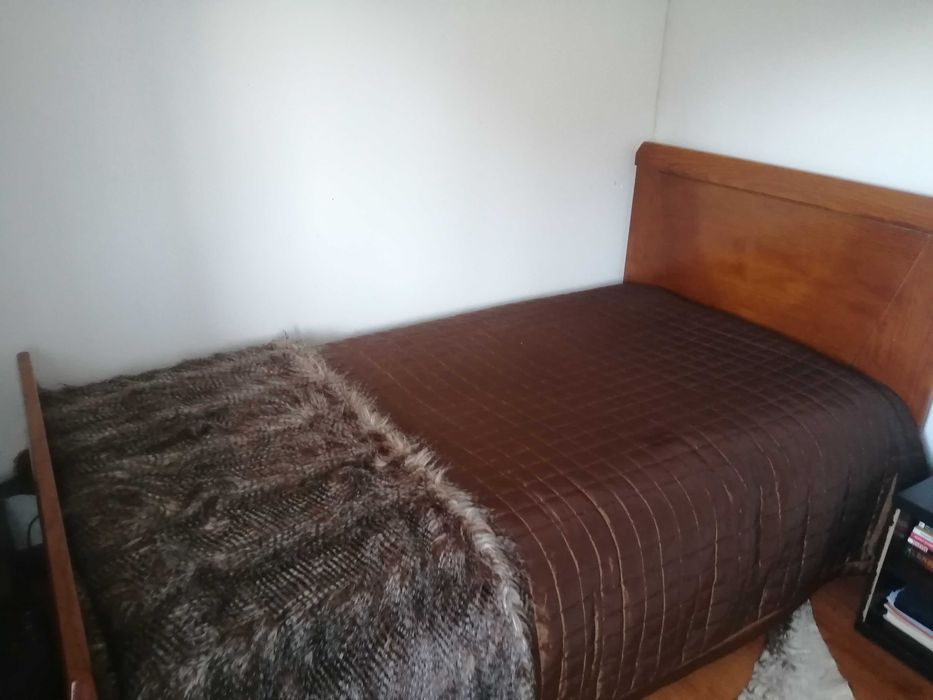 Cama Solteiro, ofereço colcha zara home