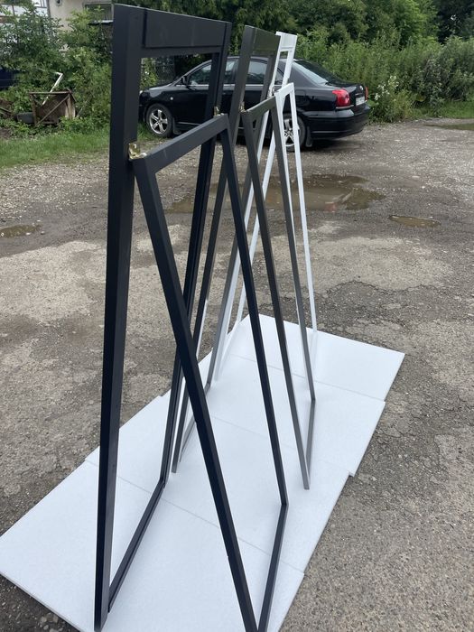 Дзеркало з ніжкою розмір 1600-600