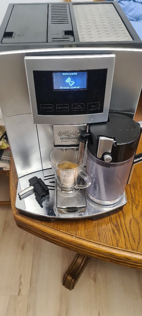 Ekspres do kawy DeLonghi Perfecta