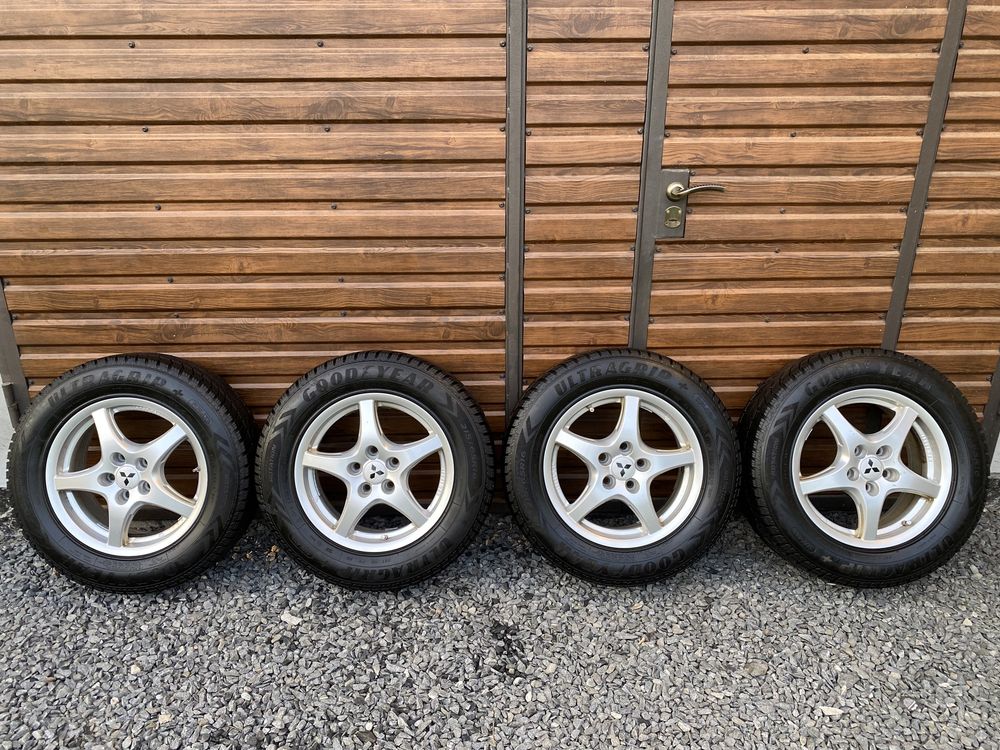 Колеса/Диски/Шини 5х114,3 6,5Jx16 ET40 // GOOD YEAR 215/65R16