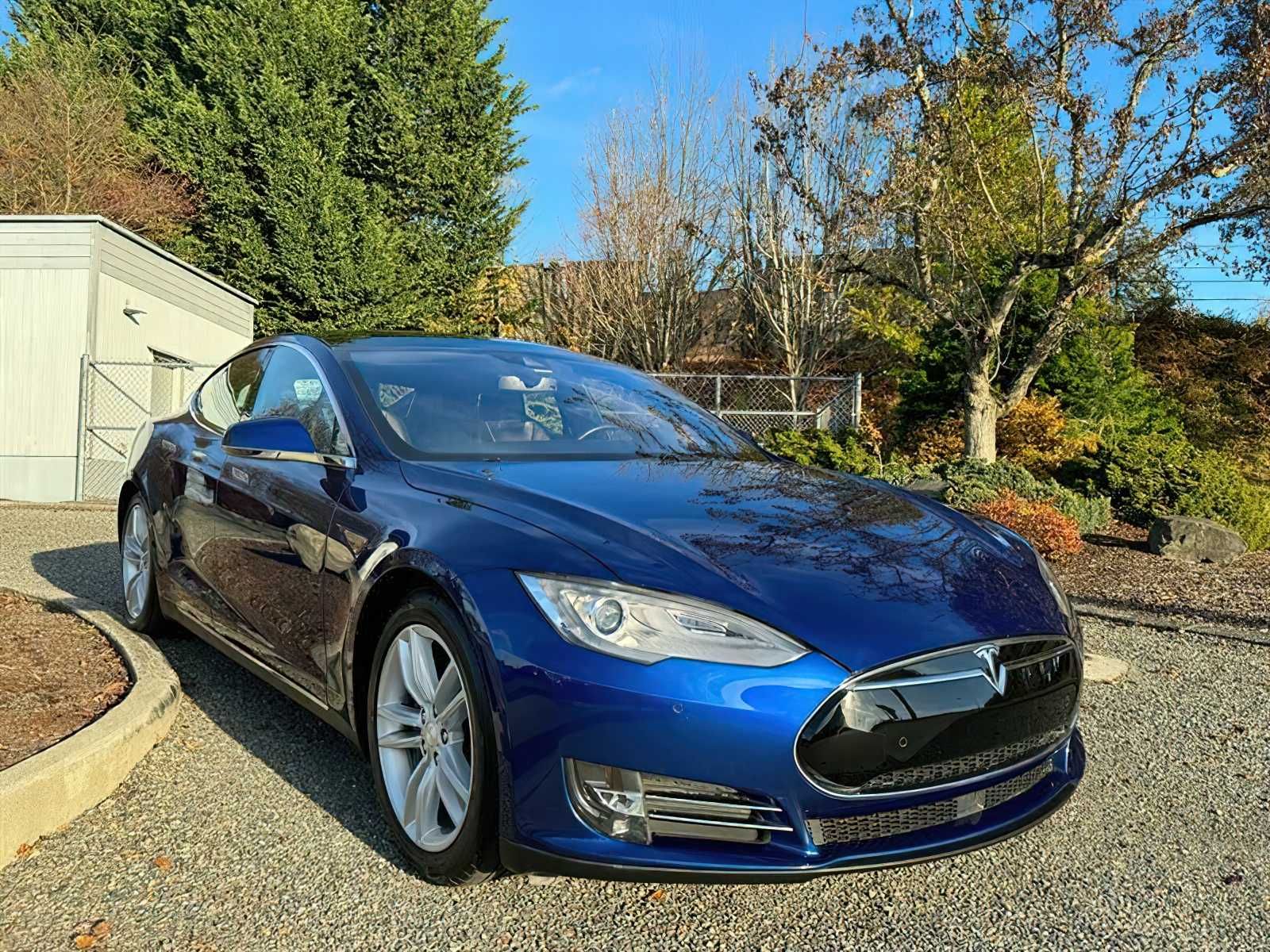 Tesla Model  S 2015 90D