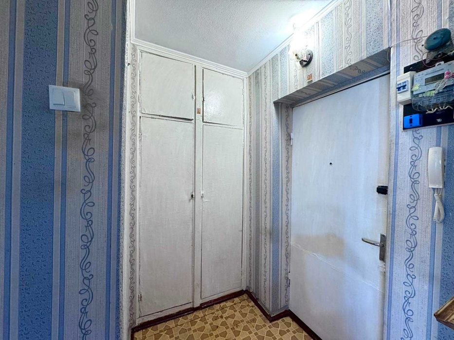 Продаю 1к квартиру на Космонавтів, поруч з Будівельним ринком. ц1