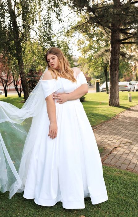Весільна сукня великого розміру 56-62