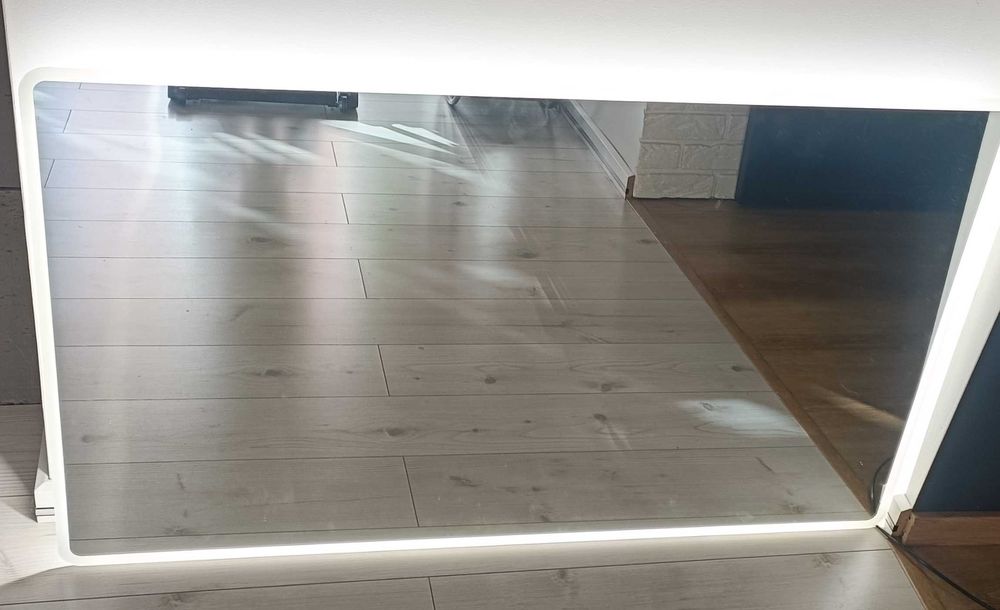 Lustro podświetlane LED 1200x700 do łazienki