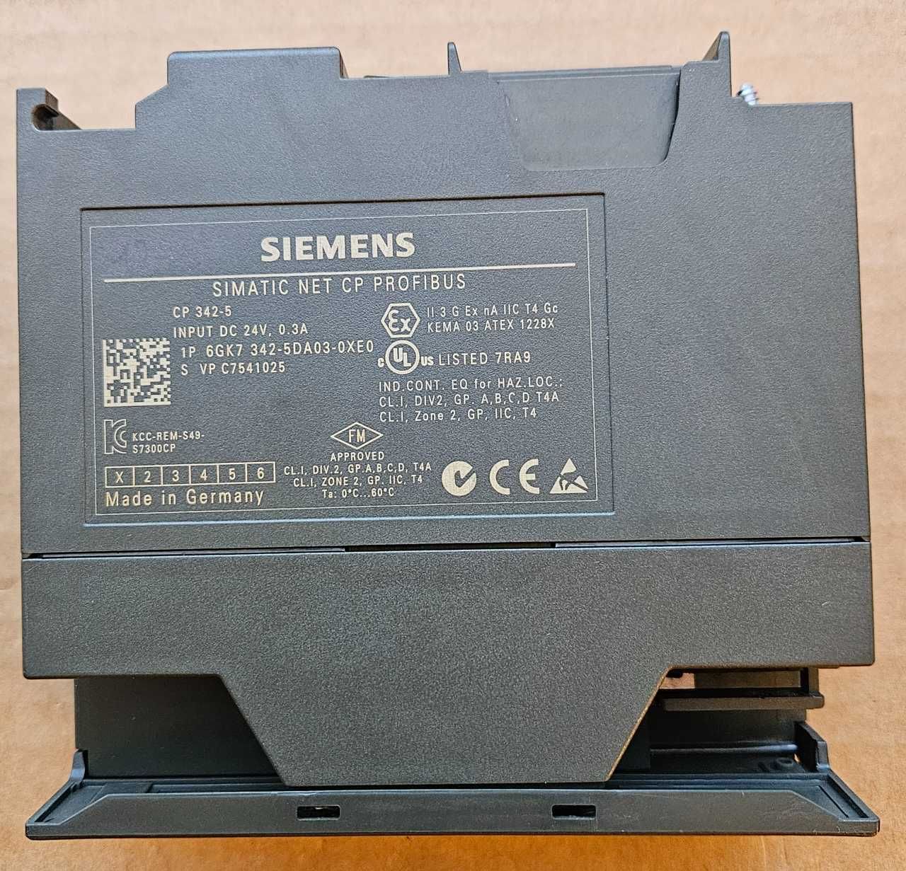 Procesor komunikacyjny Siemens Simatic NET CP S7-300.